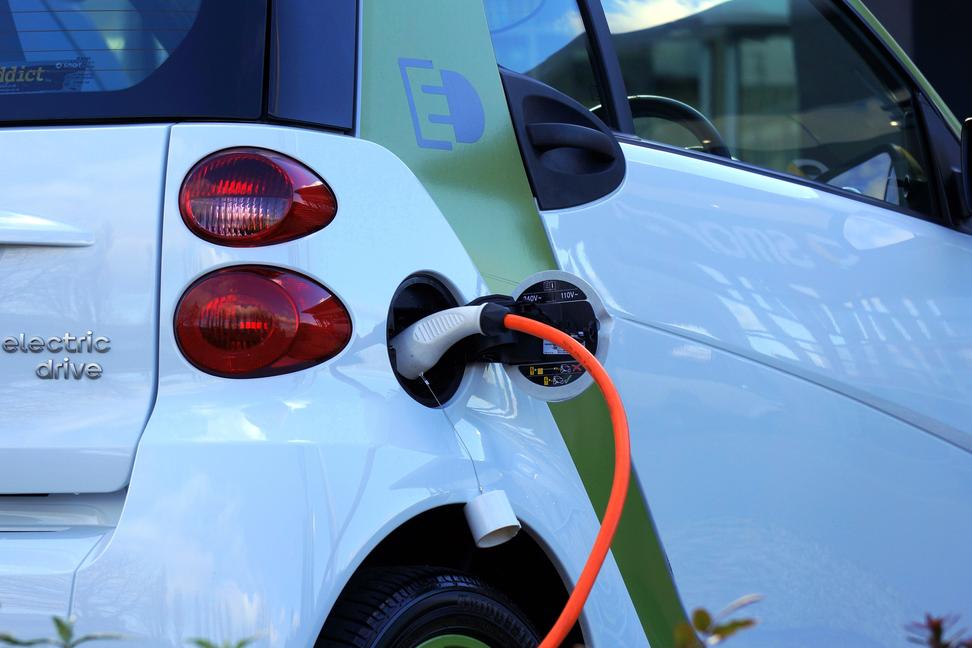 Prepúšťanie a vysoké ceny automobilov môžu prísť oveľa skôr, ako si myslíme