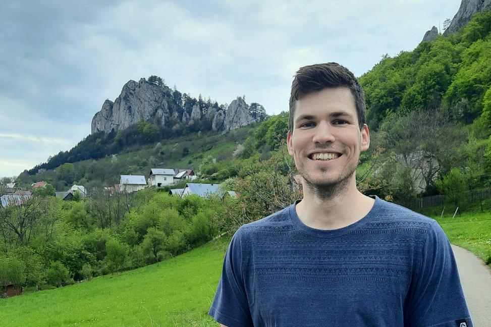 Vláda SR si zvýšila paušálne náhrady. Je preto logické, aby sa zvýšilo aj stravné pre bežných pracujúcich Slovákov!