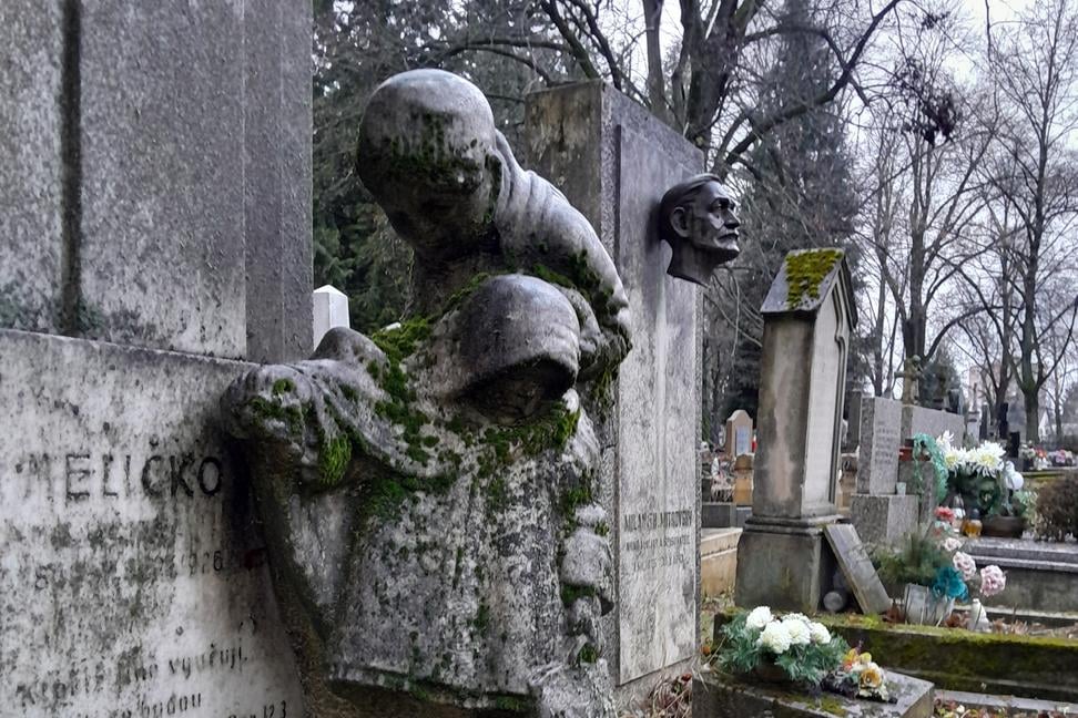 Národný cintorín v Martine, alebo, večne zamrznutá krása v kameni 