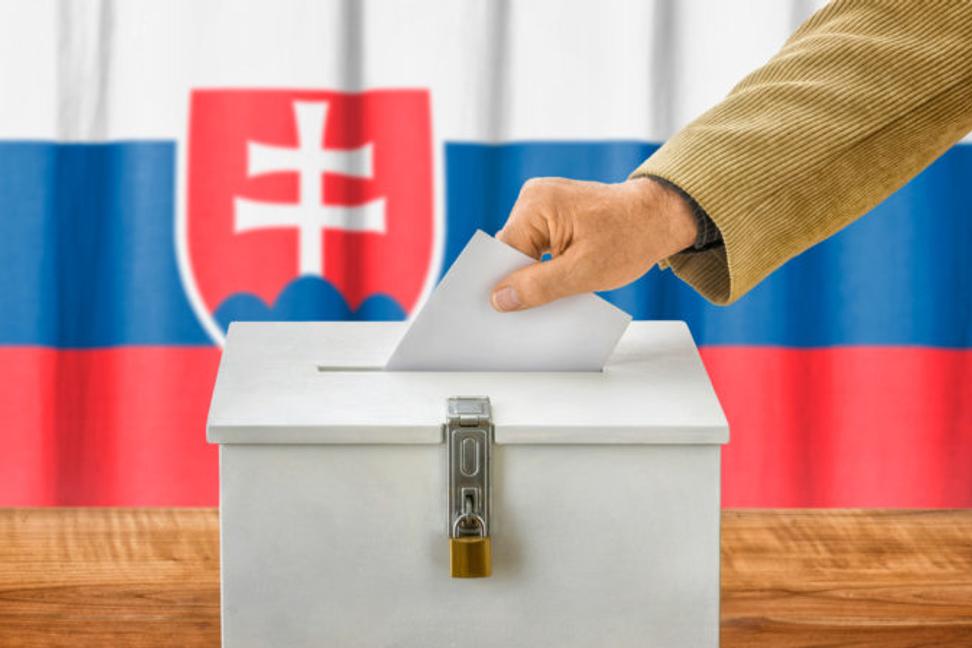 Pellegrini sklamal - rastie počet voličov Hlasu, ktorí budú voliť Korčoka