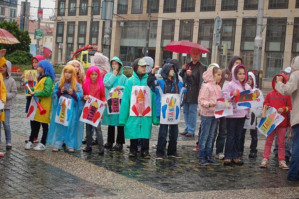 Slovak kids stand up against poverty - The Slovak Spectator