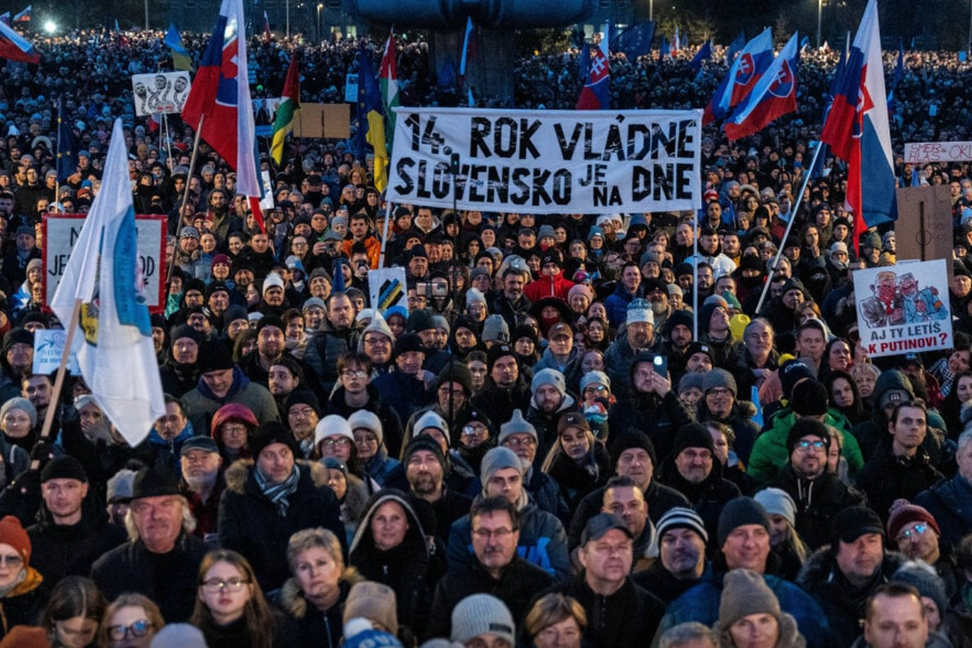Prevraty - protesty a ruské sojky v hlave
