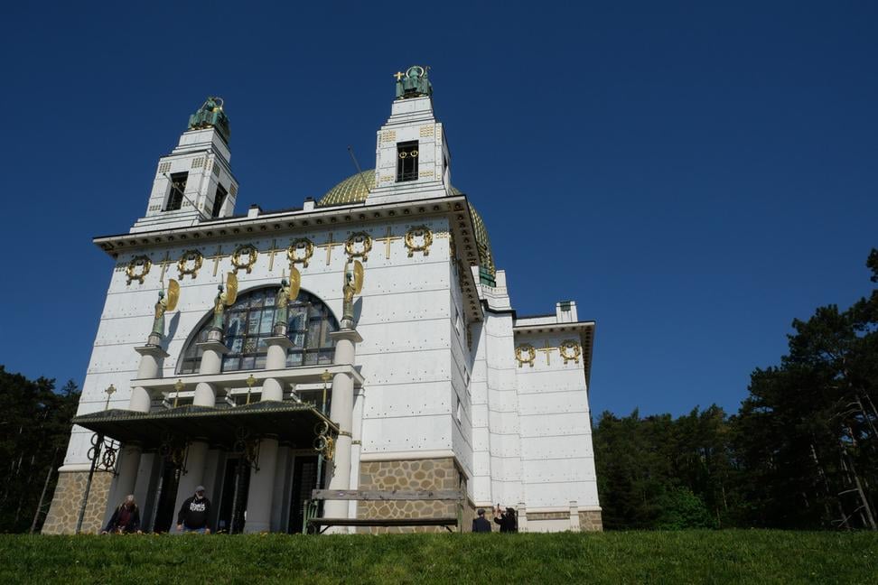 Kostol sv. Leopolda na Steinhofe vo Viedni, prvý skutočne moderný kostol v Európe