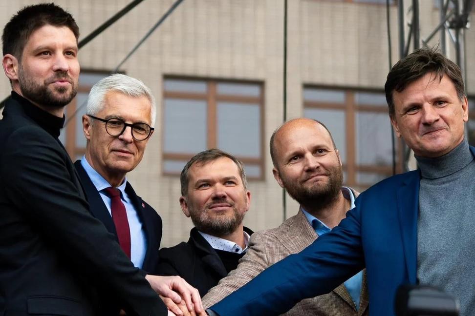 Prečo je najodbornejšia a najslušnejšia opozícia vnímaná ako slabá?