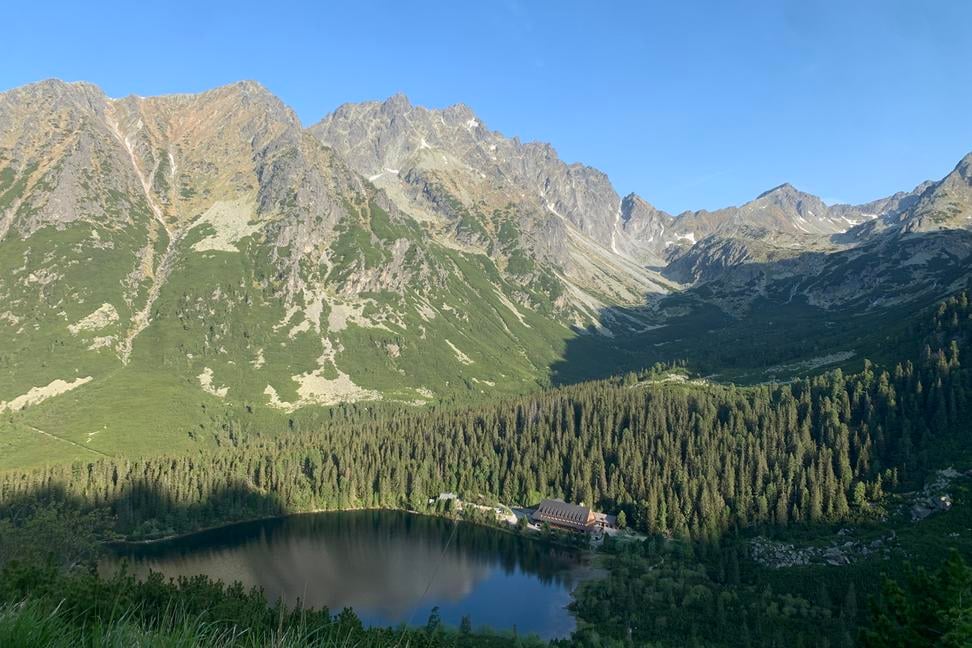 4 doliny, 3 plesá, 2 chaty a 1 pohorie: ako si užiť prázdne Tatry aj cez víkend