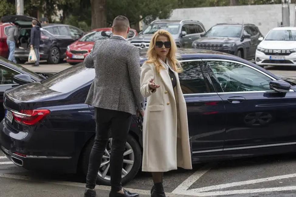 Auto pre ministerku Šimkovičovú.