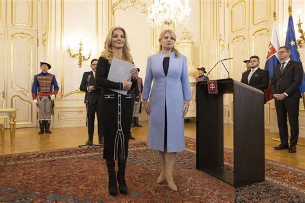 Vypískali sme aj Čaputovú a Hegera. A nikto sa tým nechválil 