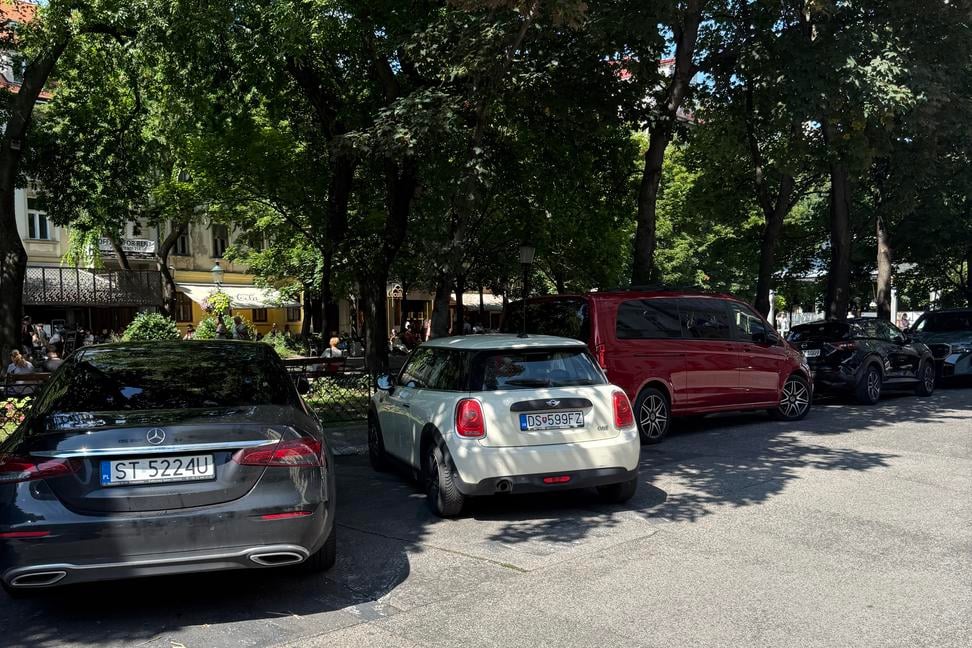 Parkovacia politika v Starom Meste zlyháva.