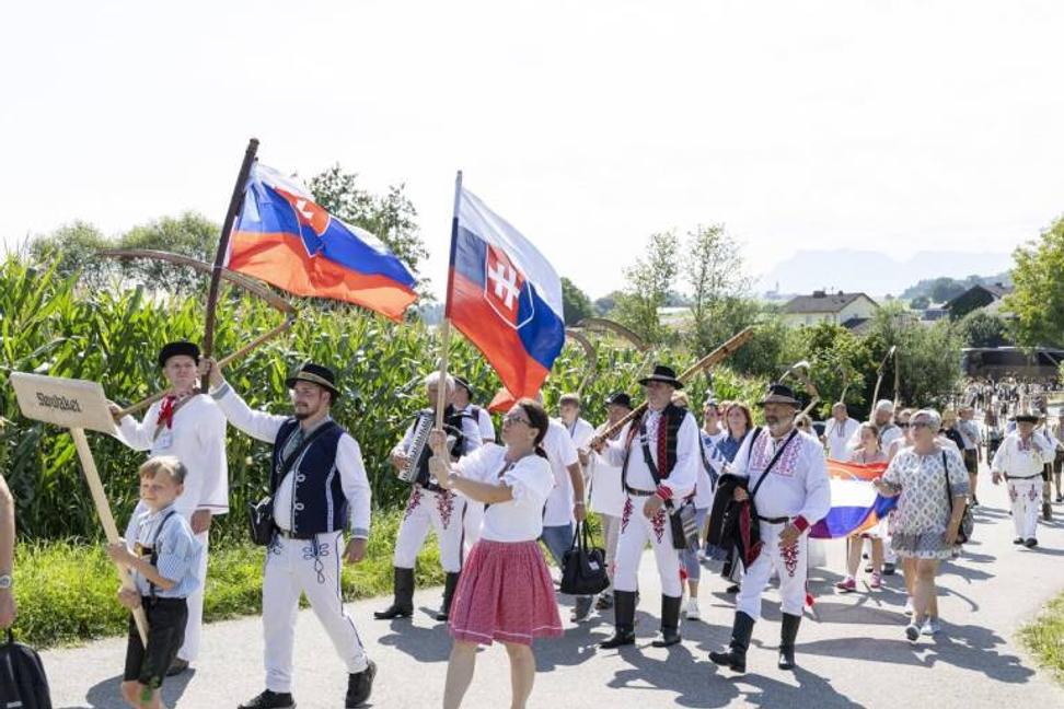 ME v kosení ručnou kosou v Nemecku