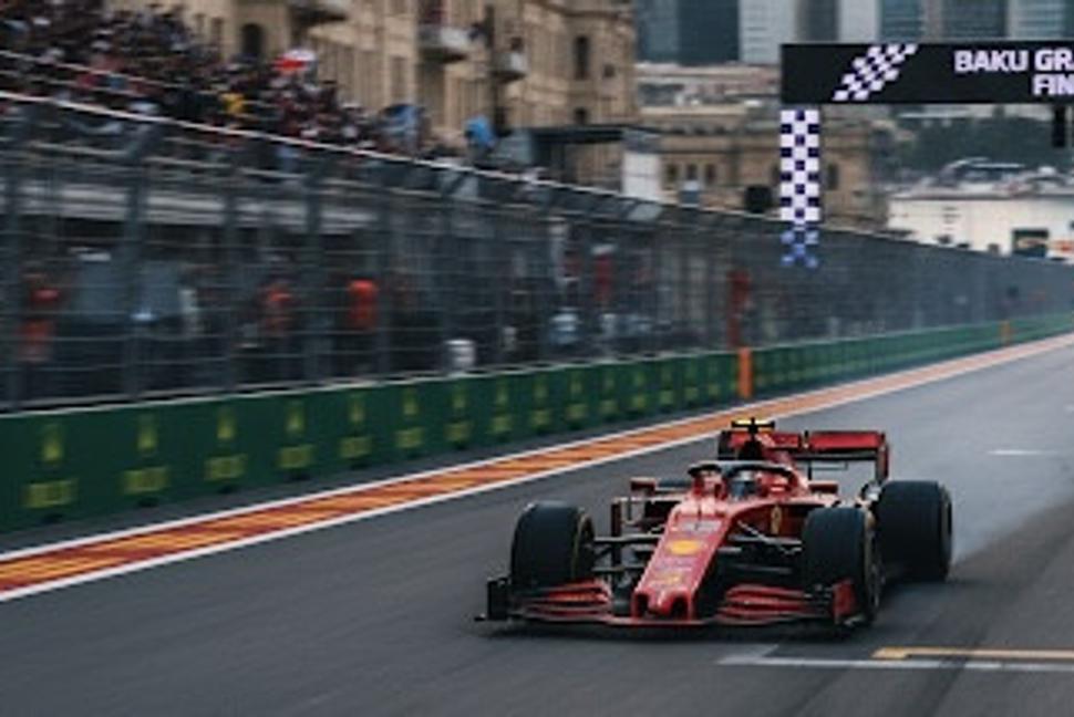 Veľká cena Azerbajdžanu 2025 – Pred štartom bitky v Baku