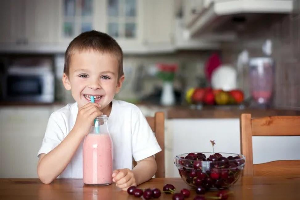 Proteínový shake deťom: záchrana na desiatu alebo tichá hrozba?