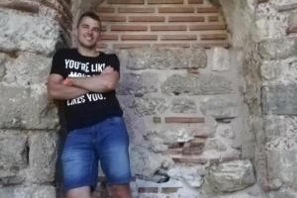 37 dní
