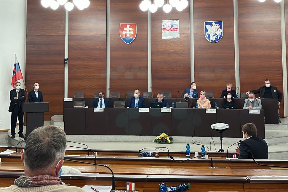 Prenosy z rokovania mestského zastupiteľstva v Martine stopol primátor.