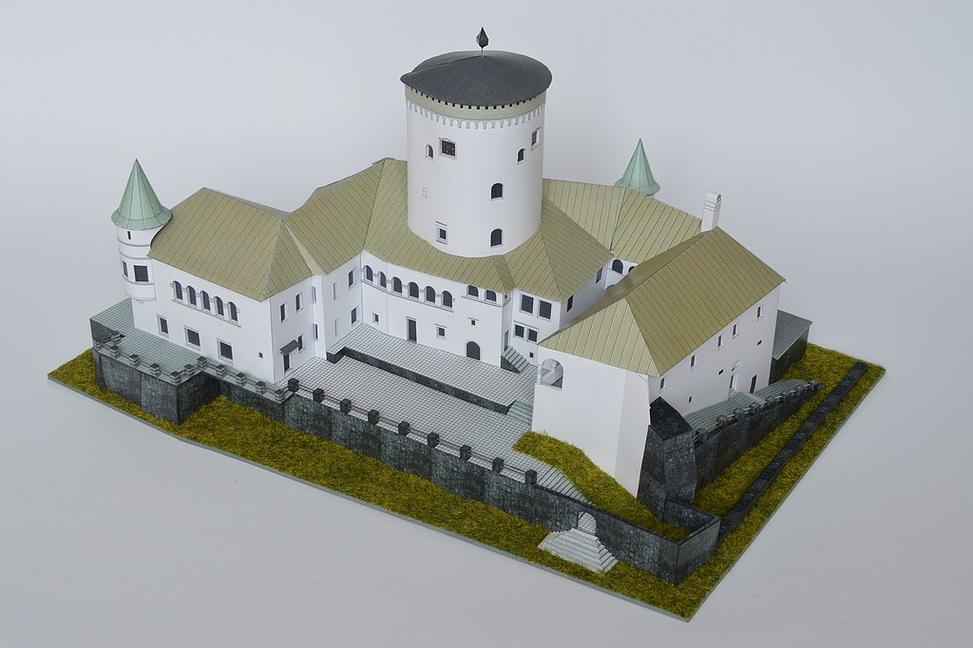 Skutočnosť a model: hrad Budatín