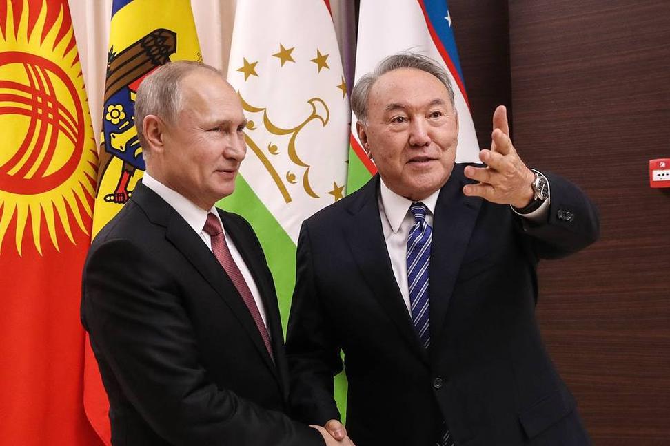 Povstanie ľudu v Kazachstane , Putinove Rusko tam pchá krvavé paprče  plus Video...