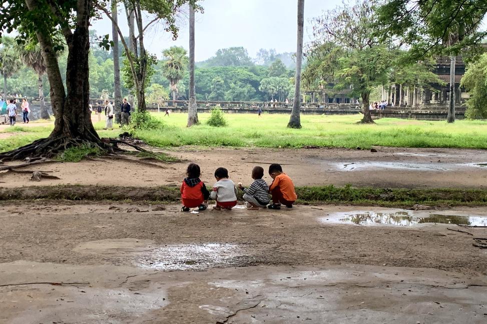 Kambodža nemôže s láskou spomínať, ale vie s nádejou hľadieť vpred