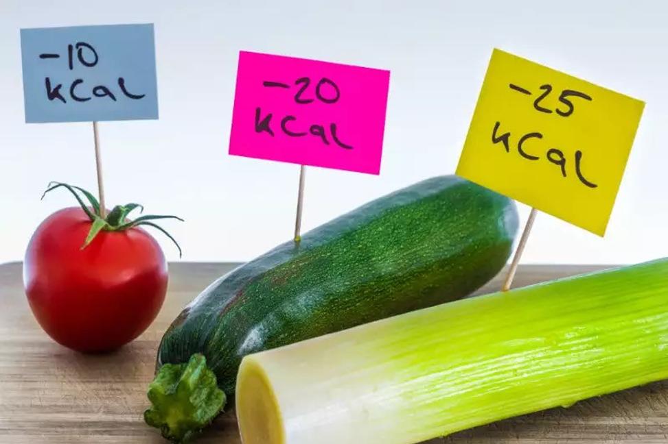 10 potravín s takmer nulovými kalóriami, ktoré môžete bez obmedzení konzumovať a udržať si štíhlu líniu!