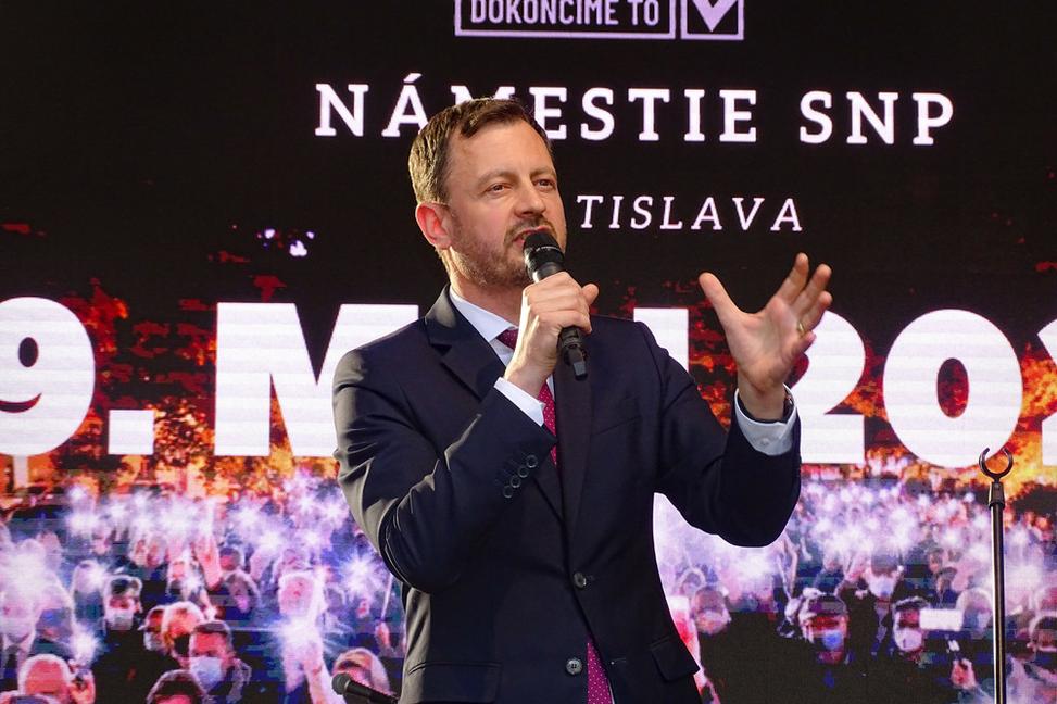 Vyjadrenie podpory Ukrajine na Námestí SNP za účastí predsedu vlády  SR Eduarda Hegera