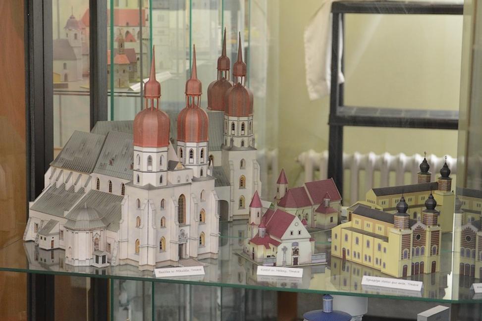 Minimúzeum papierových modelov v Trnave