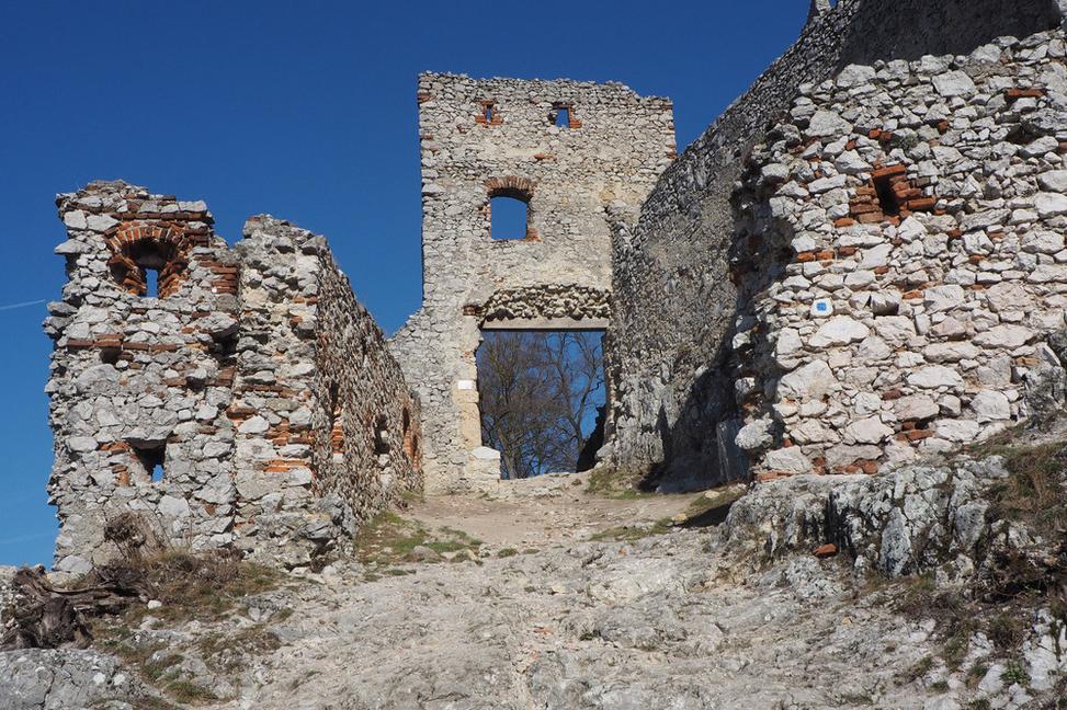 Slovenské hrady: Plavecký hrad