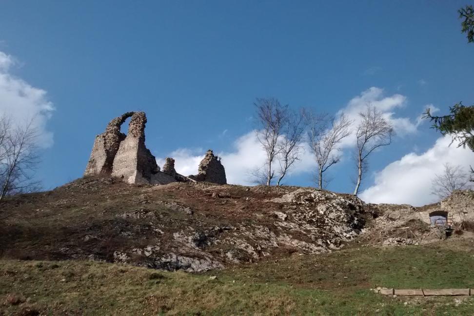 Na východnom Slovensku bolo v minulosti vyše 100 hradov!