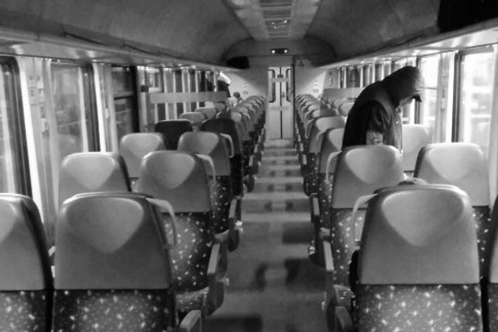 sonáta pre teplý vzduch a regionálny expres 
