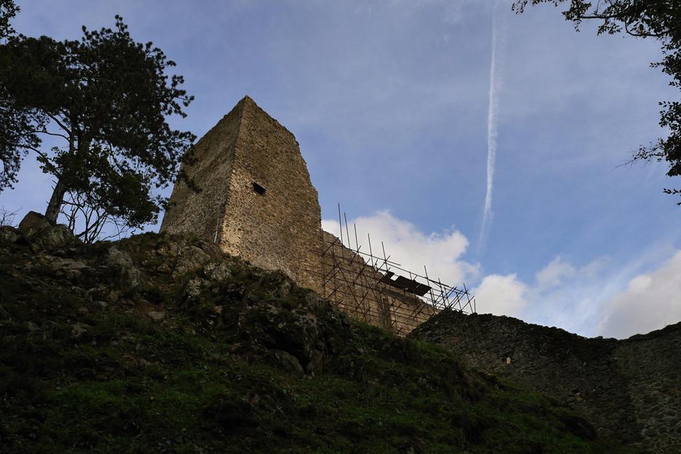 Slovenské hrady: hrad Revište