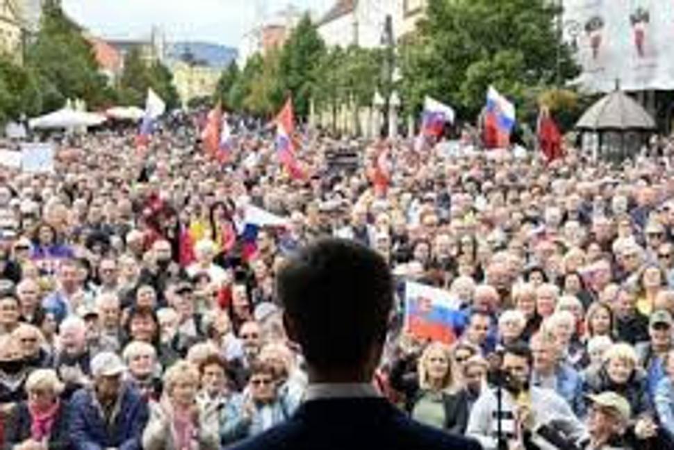 Polícia kvôli protestom prijala bezpečnostné opatrenia