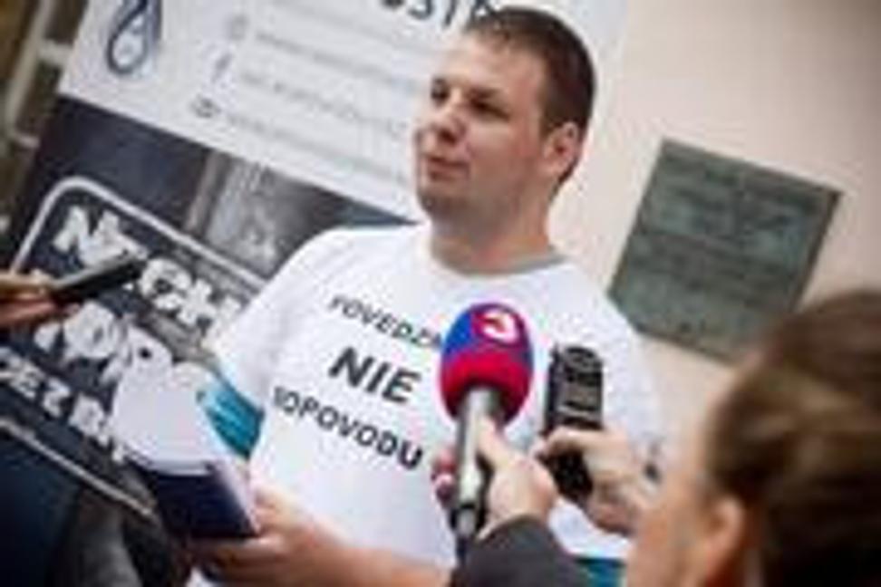 Ak sa stane Zsolt Lukáč šéf bratislavských vodárov, hrozí im privatizácia!