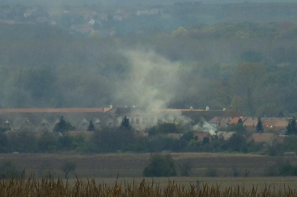 Jesenný smog smradom morí ulice a vážne ohrozuje naše zdravie