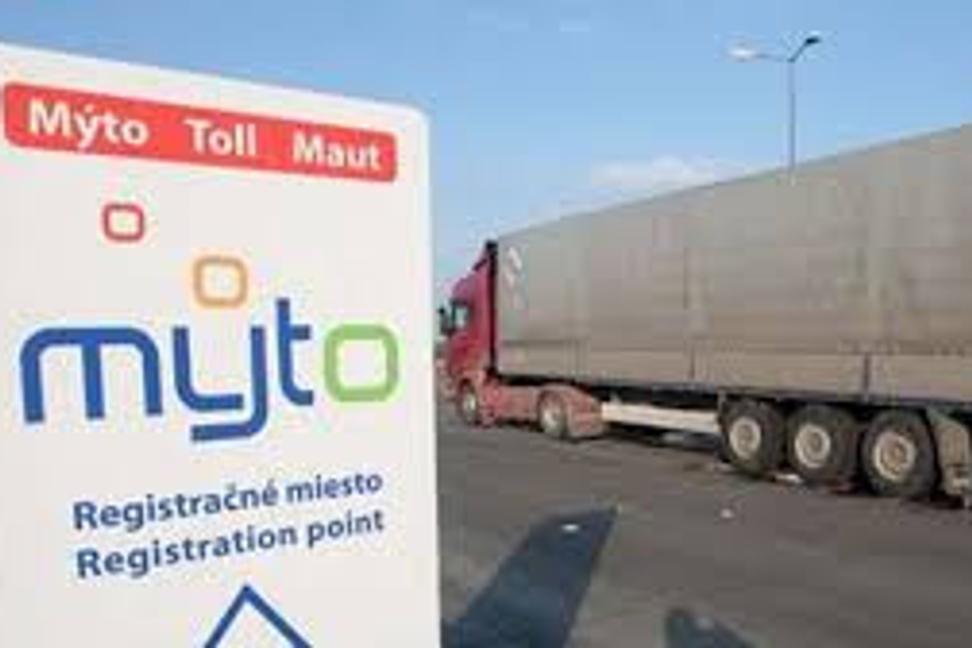 Zmluva na výber mýta pripraví Slovensko o 110 km diaľnic