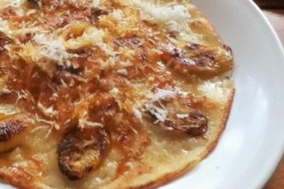 Bezlepkové palacinky resp. Balijské banánové palacinky s medom a kokosovým olejom