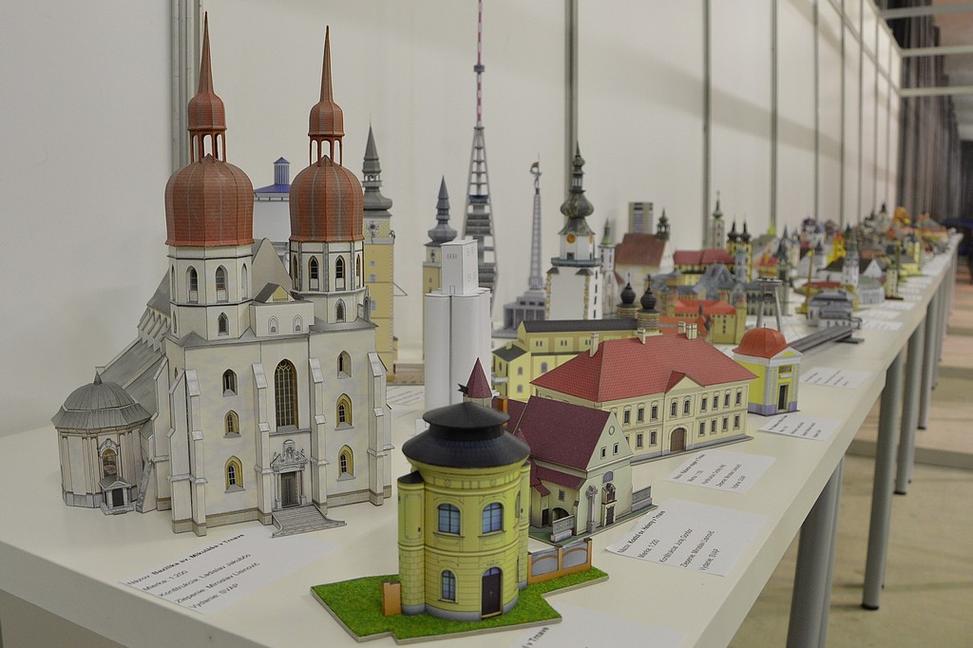 Výstava papierových modelov na akcii FestHry Trnava 2016